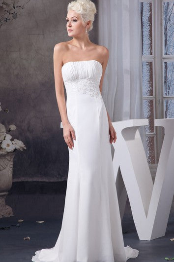 Trägerloser Etui-Bolero aus Chiffon und Kleid mit Spitze