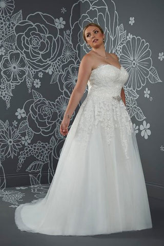 A-Line Floor-Length Sweetheart Sleeveless Satin Court Train Lace-Up Back Appliques Dress