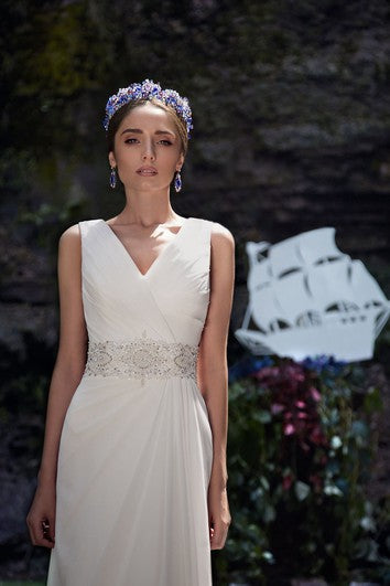 Šaty A-linie s dlouhým výstřihem do V, bez rukávů, se zipem, z šifonu s korálkováním a řasením