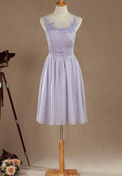 Robe trapèze courte longueur thé en mousseline et dentelle