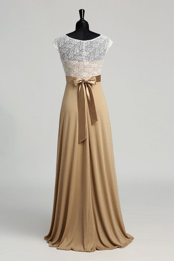 Robe de maternité en jersey à manches courtes et col bateau en dentelle