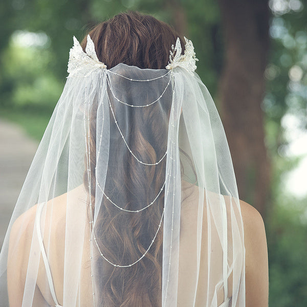 Simple Style Mid-length Beaded Veil 