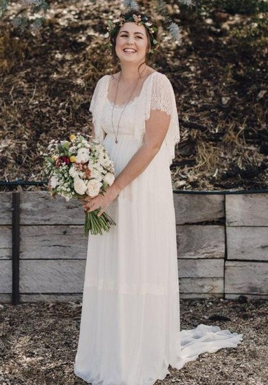 Bohemian Plus Size Spitzen-Brautkleid mit kurzen Ärmeln und offenem Rücken