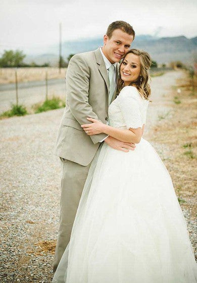 MODESSO PRINCESSA POICCO CORCHE CORSO SHEEVE Abito da sposa in pizzo con fascia