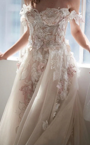 Outdoor Sweetheart Tulle Flowy Applique Backless Wedding Dress