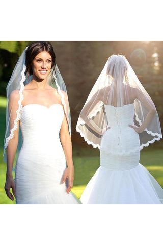 Short Retro Lace Applique Soft Wedding Veil with Hair Comb