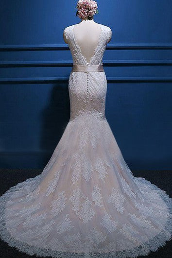 Meerjungfrau V-Ausschnitt Ärmelloses Cap Schärpenkleid