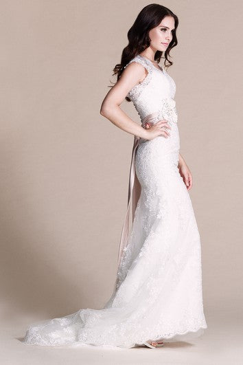 Vestido de encaje de sirena de manga de gorra con ojo de teclado