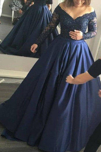 Robe de bal trapèze en satin et dentelle à épaules dénudées, manches longues, dos corset à lacets