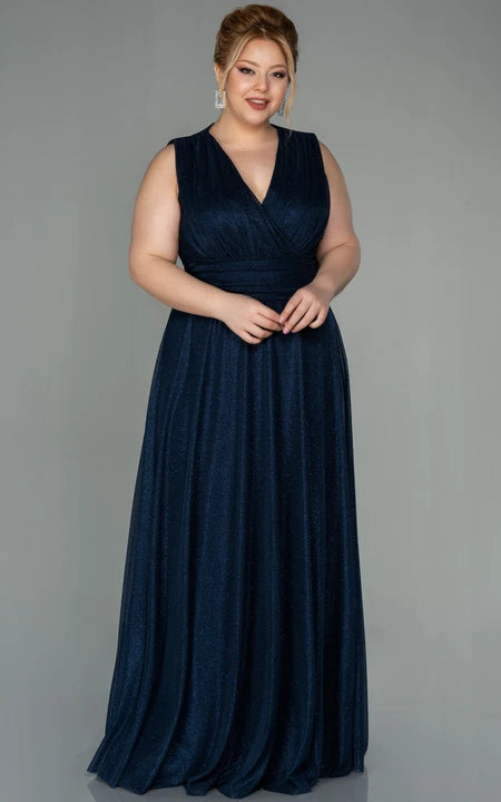 Šaty večerní plus size s flitry, výstřihem do V, rozparkem vpředu a básnickými rukávy