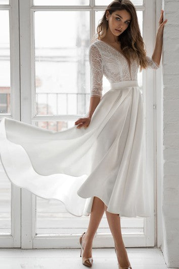 فستان زفاف شاي طول الشاي خطيًا مع راكينغ وشاح