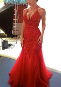 Sexy korálkové tylové mořská panna červené večerní šaty 2018 s tenkými ramínky