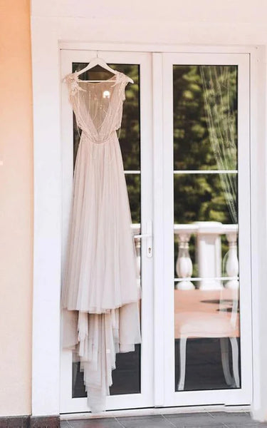 Cap Scoop-neck Pleated Tulle Summer Country Wedding Dress with Beadings