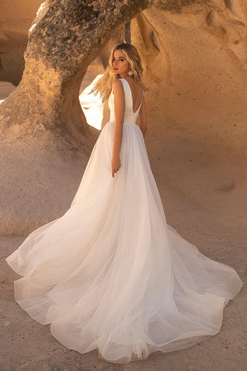 Sleeveless V-neck With Button Details And V-back Tulle A-line Wedding Dress