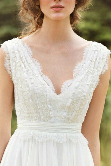 Plunged Sleeveless Chiffon Pleated Wedding Dress With Lace And Bow