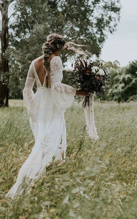 Vestida de boda de campo bohemio hojaldre de encaje hacia atrás